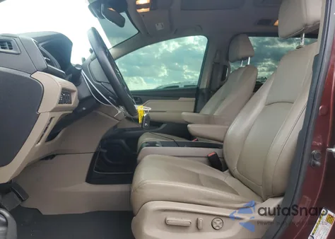 2018 Honda Odyssey Touring z USA, uszkodzony, nr VIN 5FNRL6H86JB019585